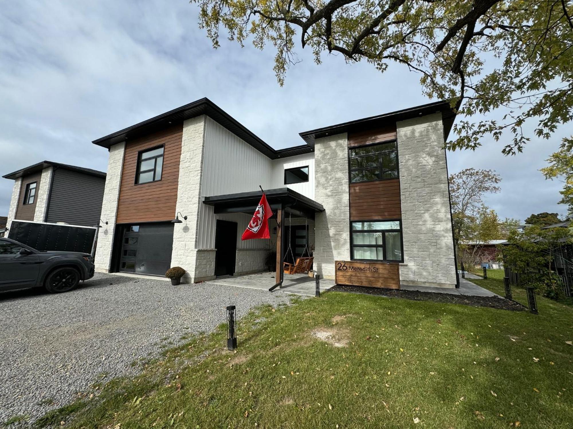 Chic Suite By Westlynn Little Current Ngoại thất bức ảnh